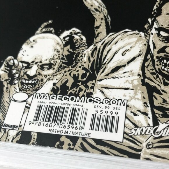 First Printing The Walking Dead Compendium Two Unread Book Pretty Good condition - Picture 13 of 16